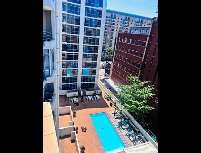 2 BEDROOM APARTMENT FOR SALE IN SANDOWN